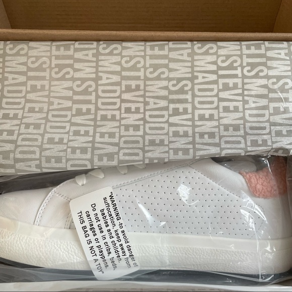 NIB Steve Madden Pink Star White Sneakers Size 11 - Picture 5 of 11